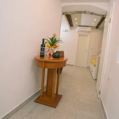 Apartment Sunce Kastela Exterior photo